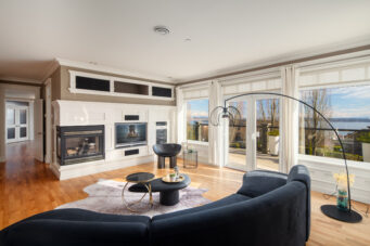 CUSTOM GORGEOUS HOME WITH PANORAMIC VIEW -- 2291 Orchard Ln, West Vancouver